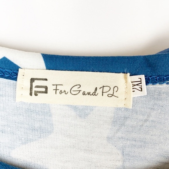 NWOT For G and PL American Flag Twist Knot Short Sleeve Top--XL - Picture 12 of 14